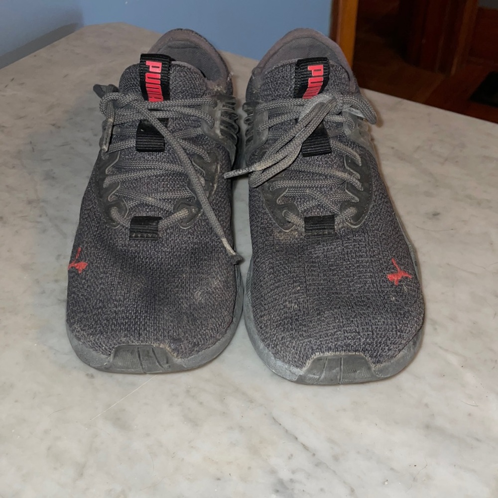 Boys size 6 puma sneakers